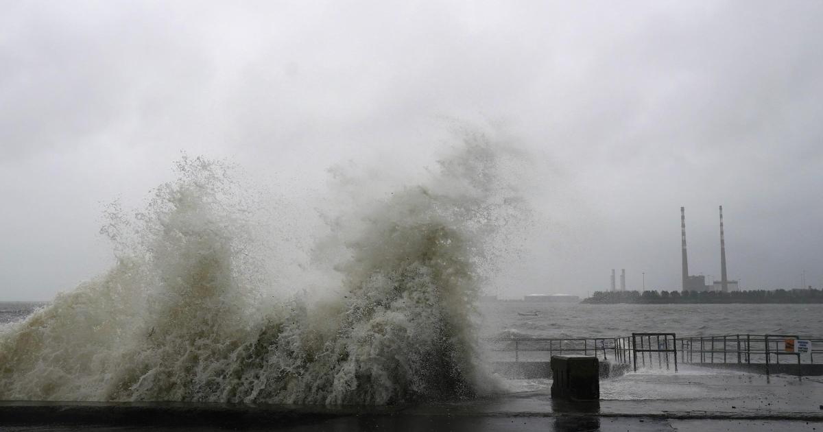 Weather warnings issued for entire island of Ireland due to Storm Debi - Vimarsana News
